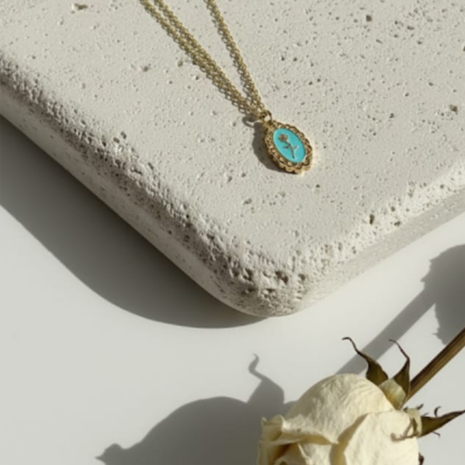Elegant Enamel Pendant Necklace Trio torquise@2x Elegant Enamel Pendant Necklace Trio torquise@2x