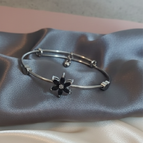 Minimalist Floral Bangle Bracelet Collection black@2x Minimalist Floral Bangle Bracelet Collection black@2x