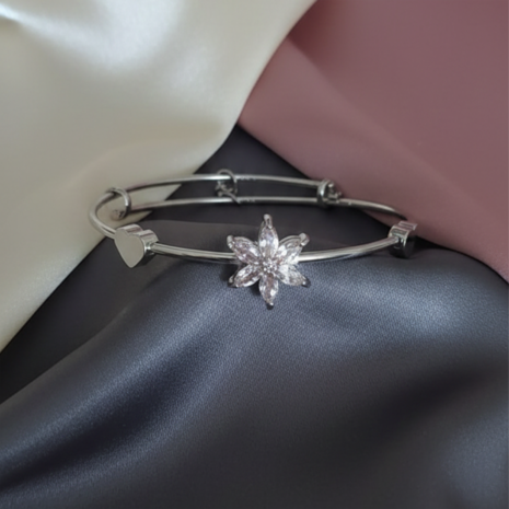 Minimalist Floral Bangle Bracelet Collection@2x Minimalist Floral Bangle Bracelet Collection@2x