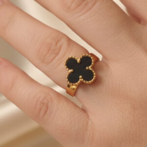 Four-Leaf Clover Statement Ring