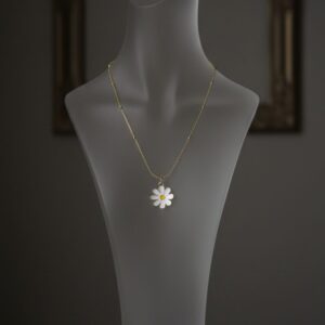 English Daisy Pendant